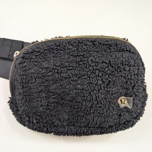 Lululemon Athletica Everything Fleece Black Belt Bag